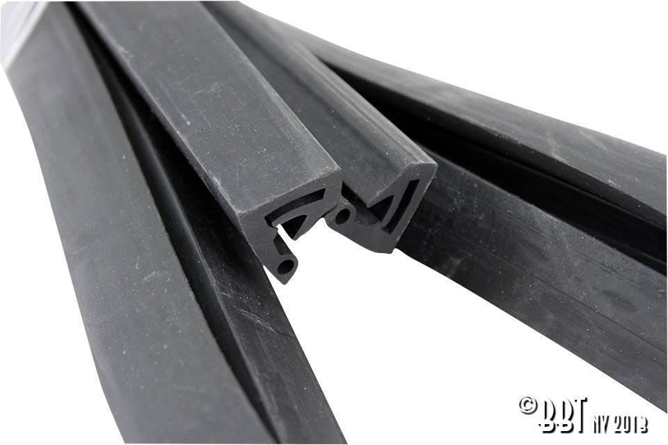 Rubber tussen kap en ruit, set van 4 stuks detail — Kever