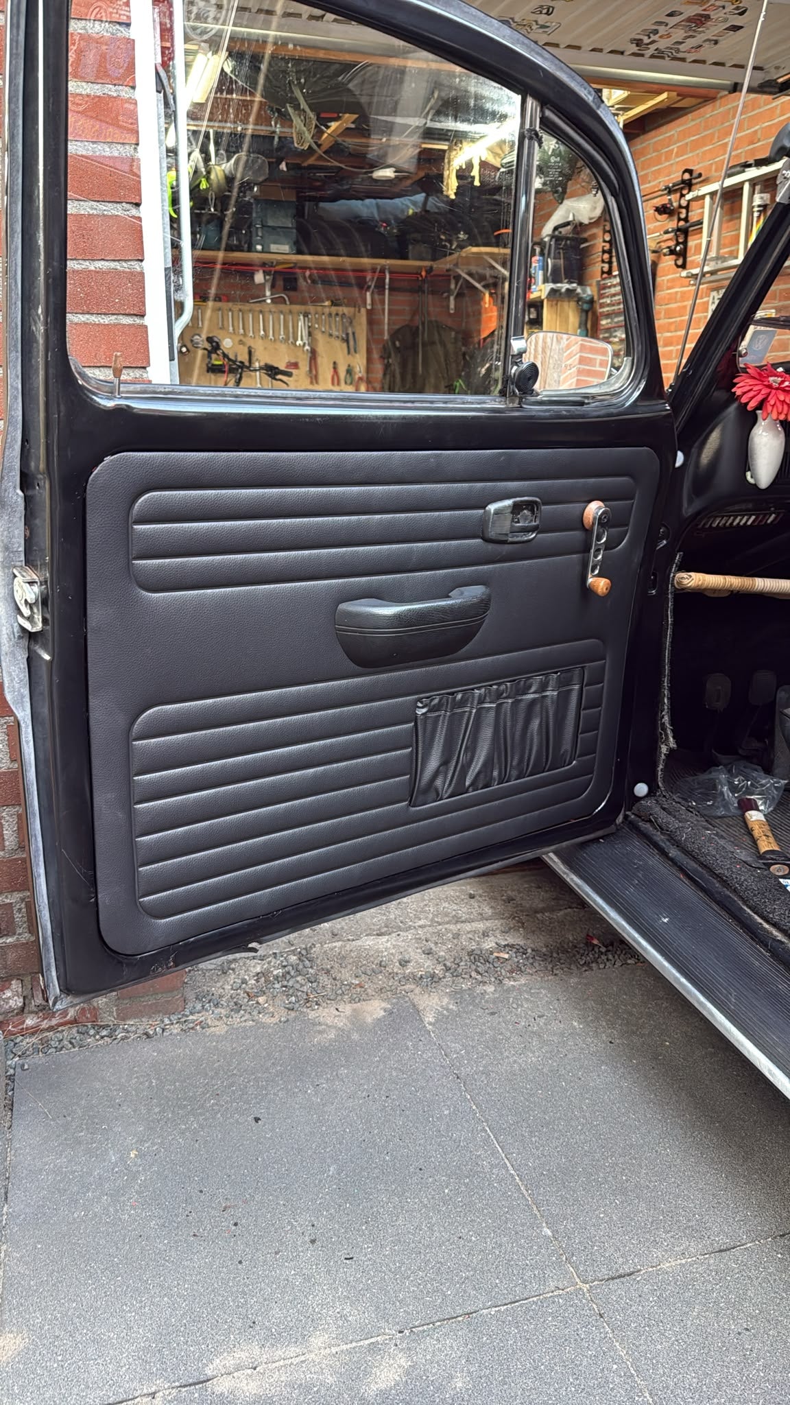 VW Beetle | Door card set - black | 08/66-