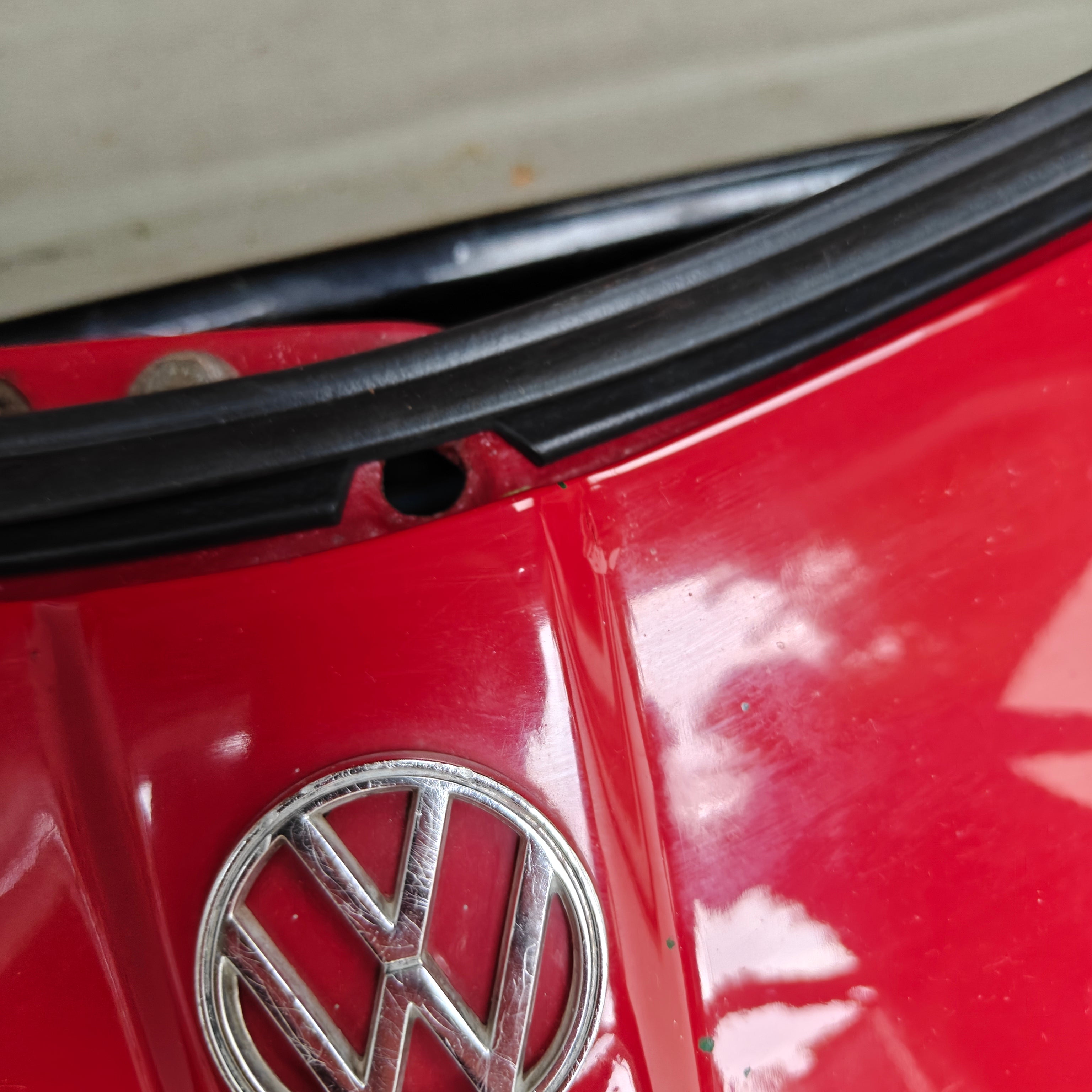 VW KG | Seal rubber front flap | 343 823 703